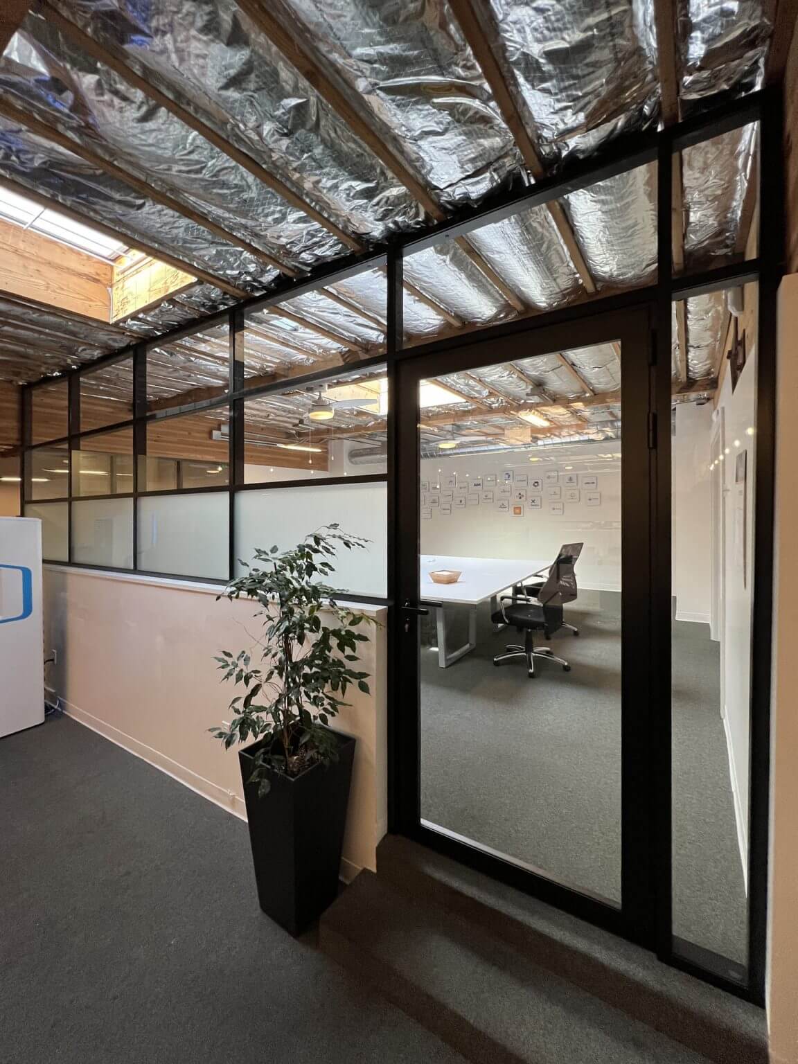 Kompas – Aluminium partition